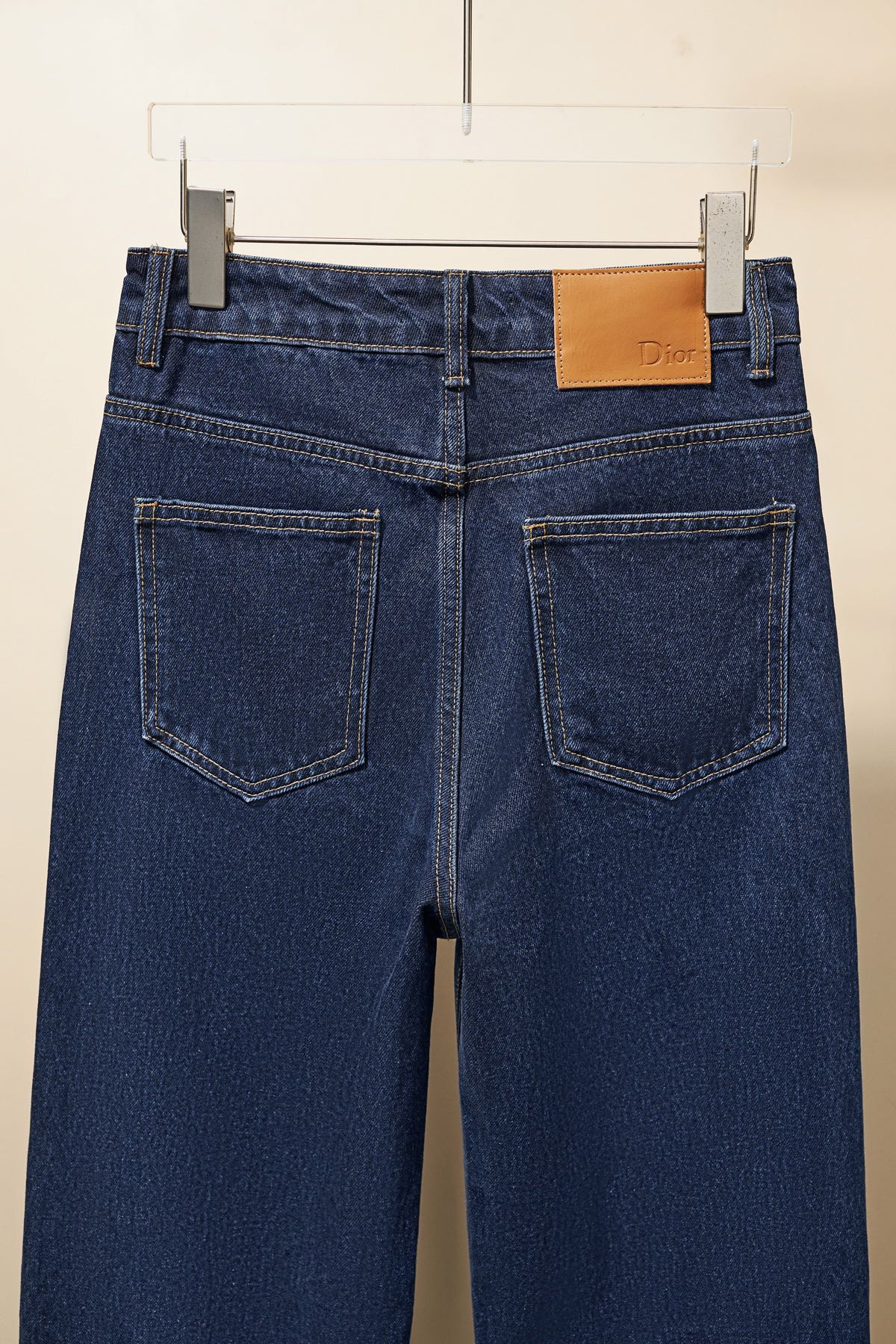 ArtsLuxury | Luxury Boutique