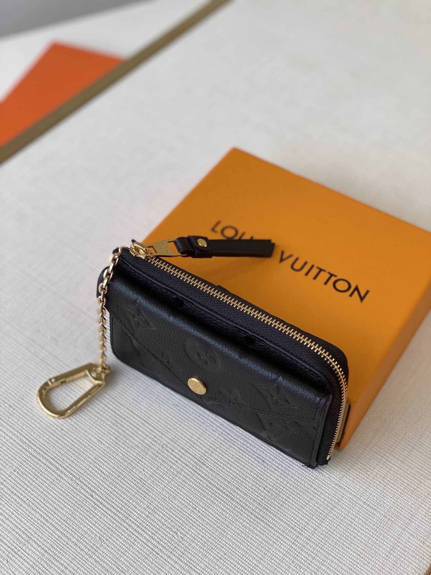 ArtsLuxury | Luxury Boutique