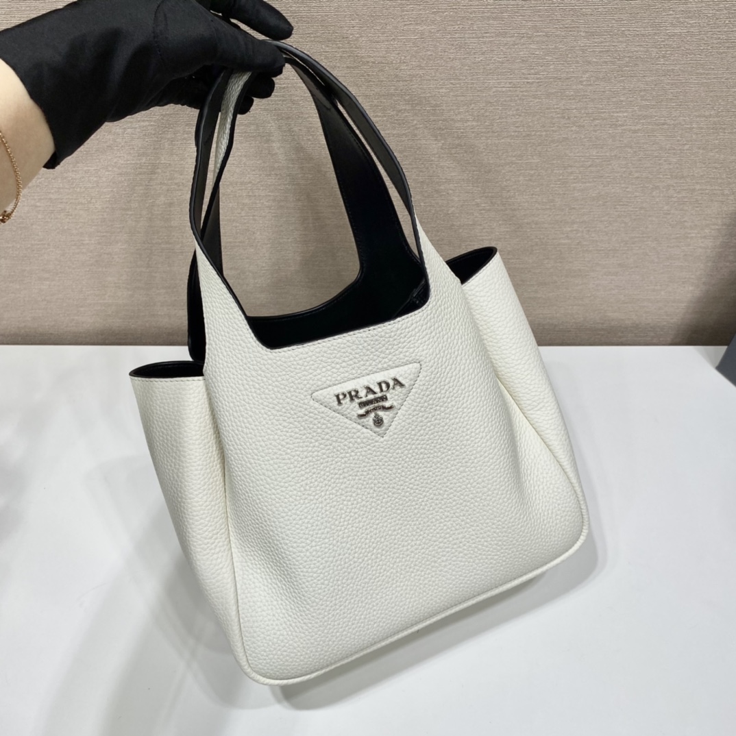 PRADA普拉达进口柔软细腻小牛皮菜篮子托特腋下包1BG335
