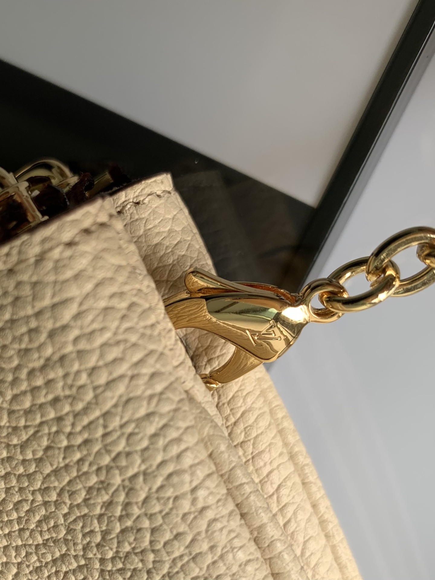 ArtsLuxury | Luxury Boutique