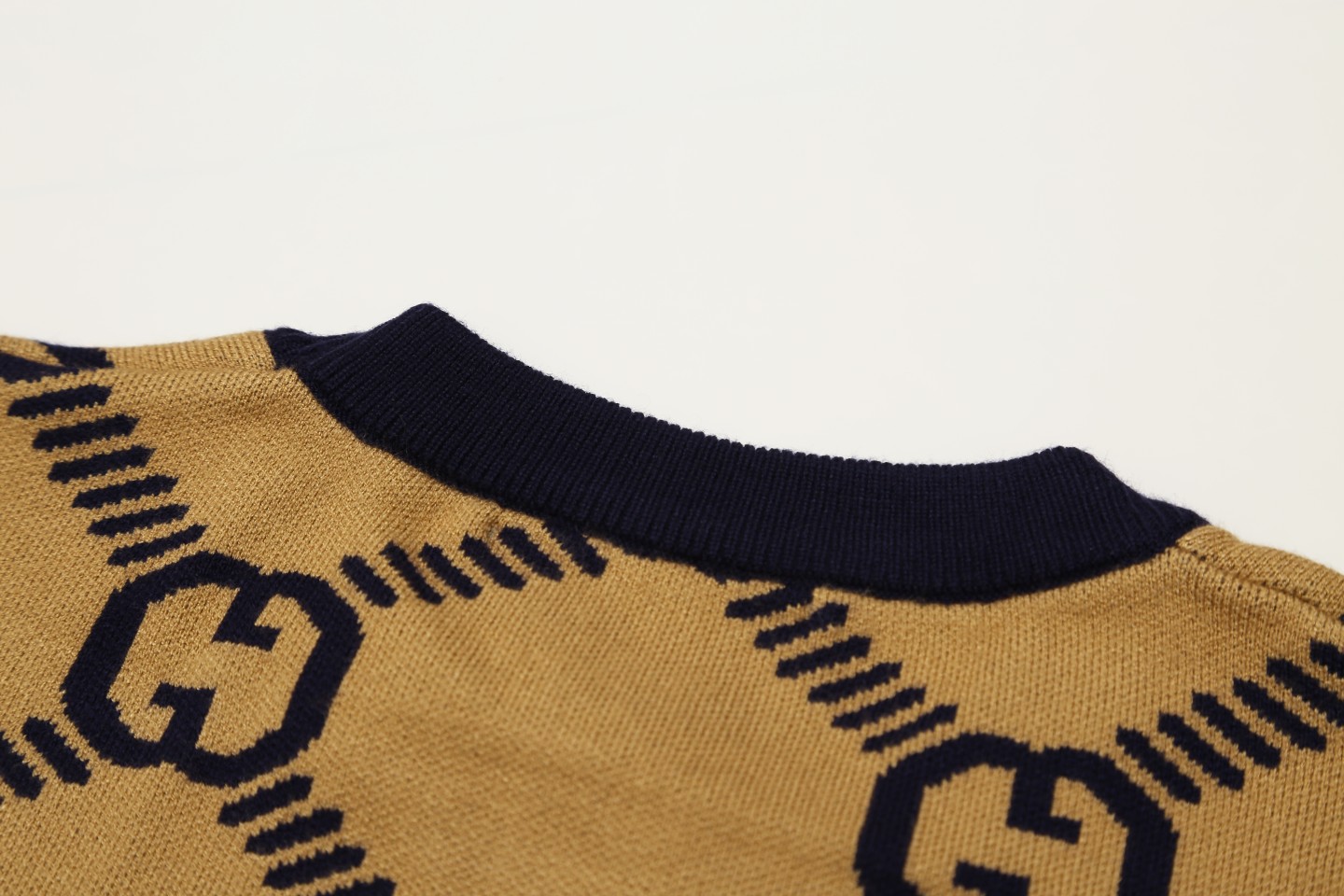 ArtsLuxury | Luxury Boutique