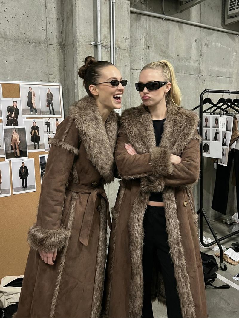 Women's Faux Fur Coat, Autumn Winter Fashionable Long Sleeve Jacket, Elegant Thick Retro Loose Fit Medium-Length Outerwear