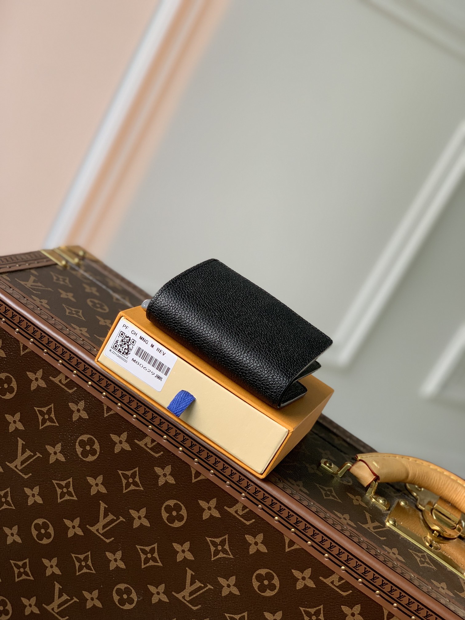 ArtsLuxury | Luxury Boutique