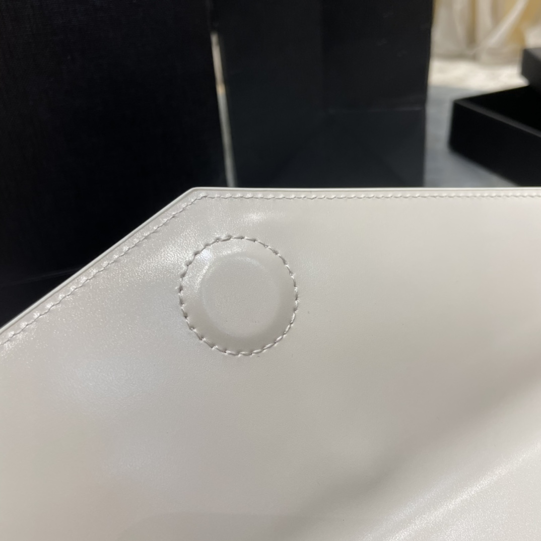 ArtsLuxury | Luxury Boutique