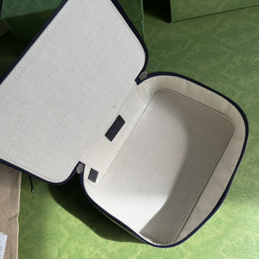 ArtsLuxury | Luxury Boutique