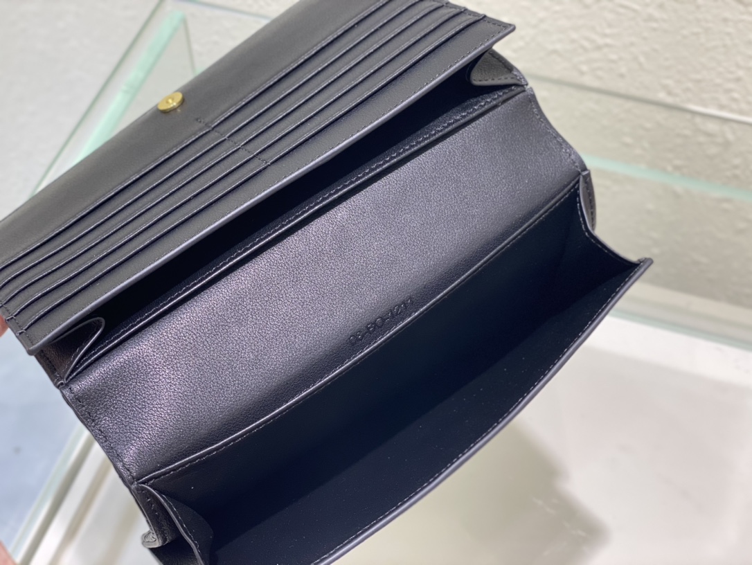 ArtsLuxury | Luxury Boutique