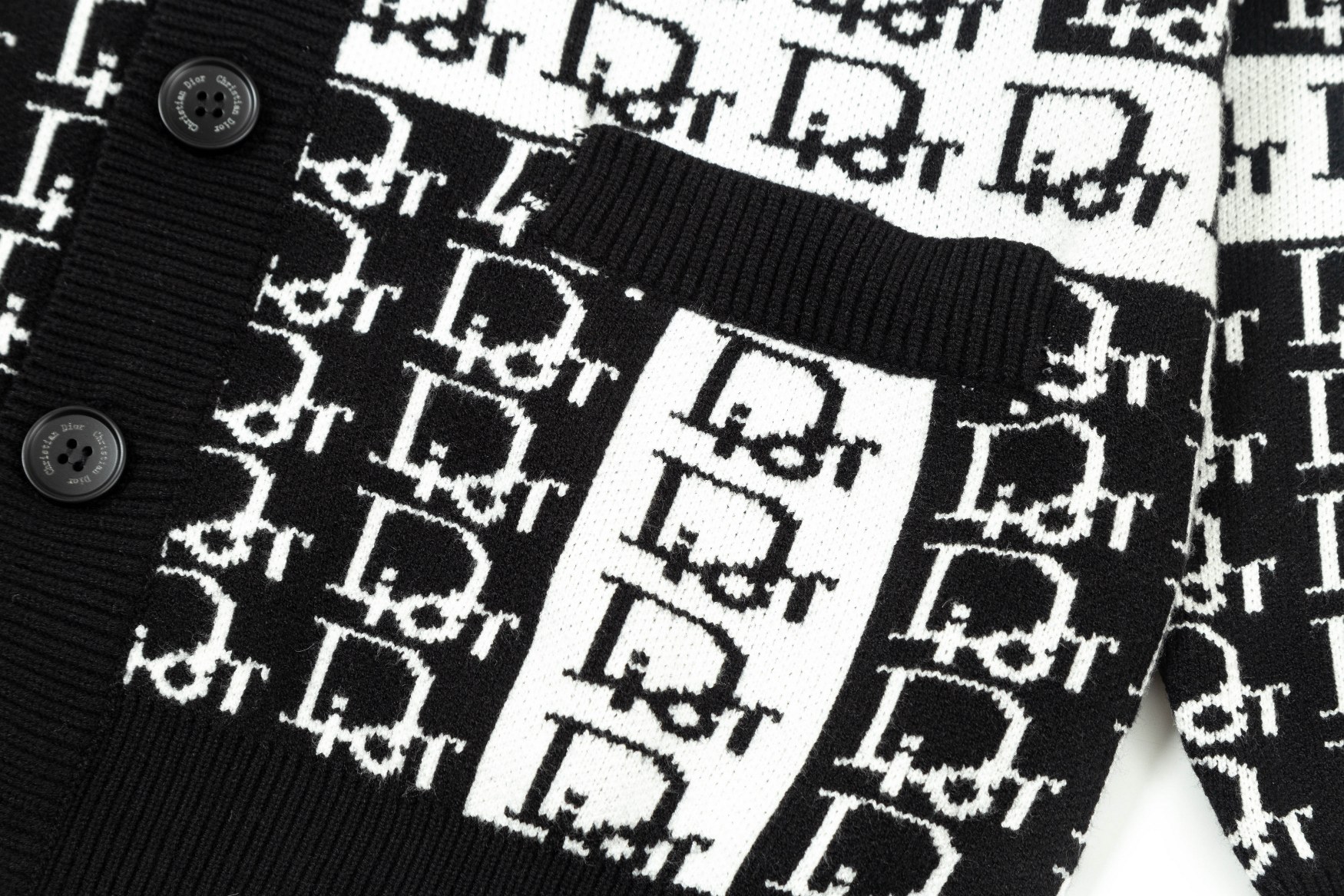 ArtsLuxury | Luxury Boutique