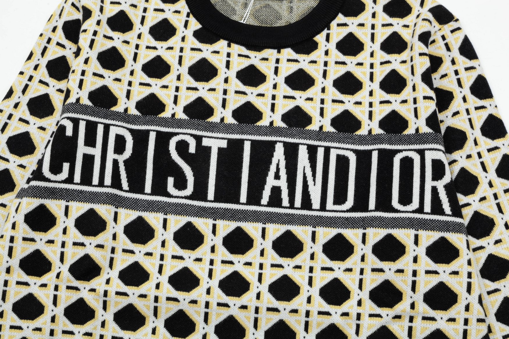 ArtsLuxury | Luxury Boutique