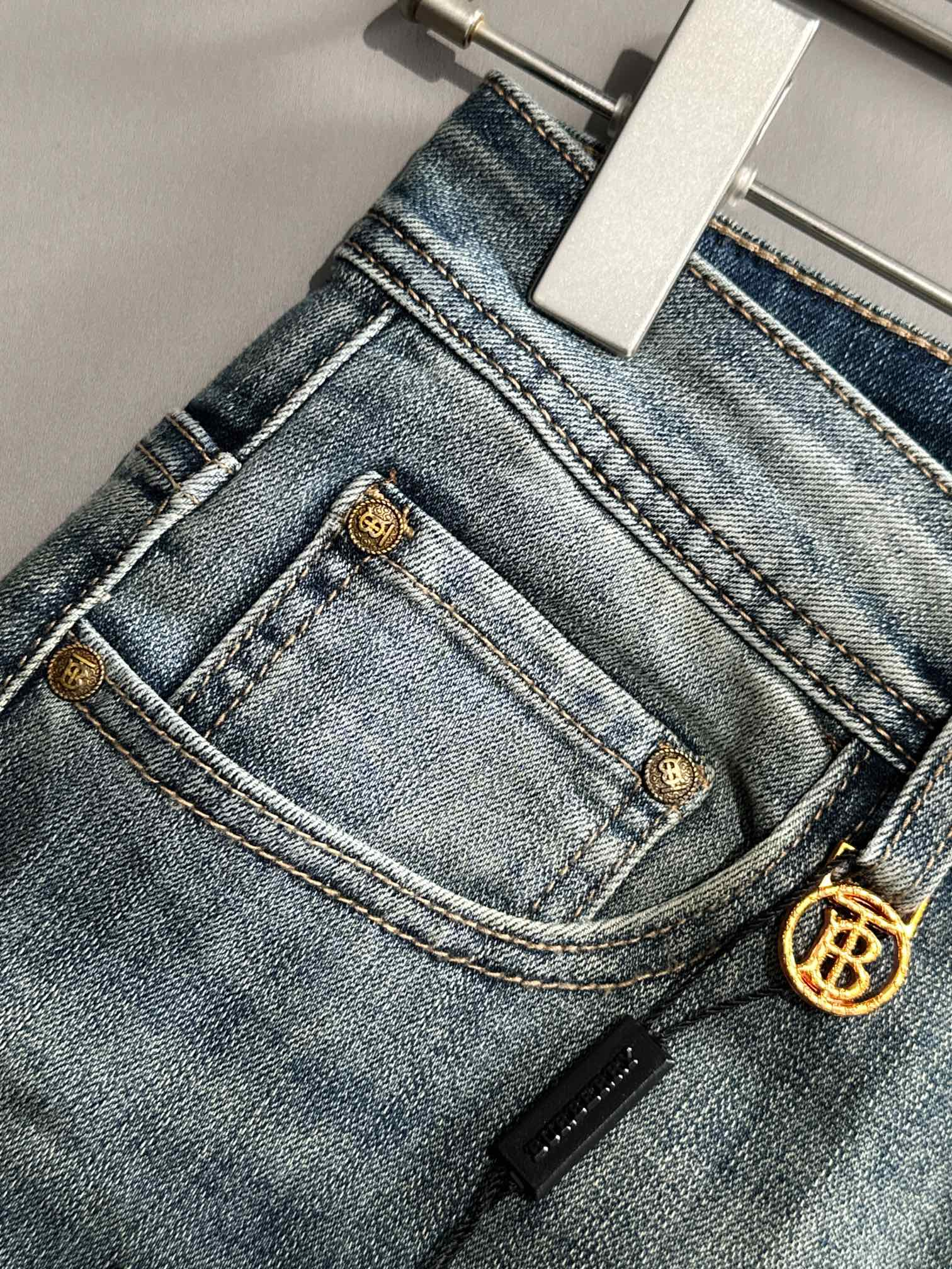 ArtsLuxury | Luxury Boutique