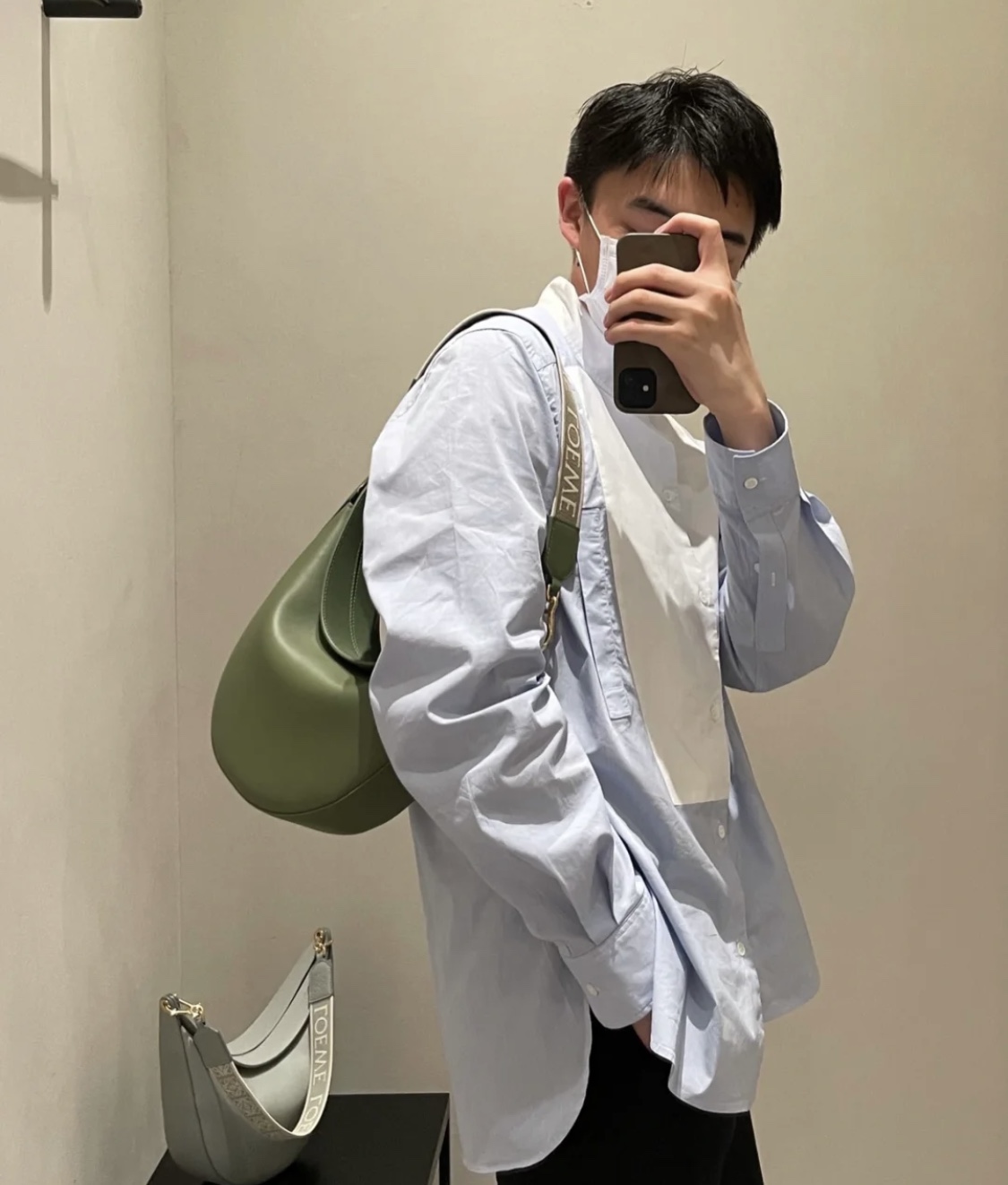 LOEWE罗意威 Luna 半月包 0676牛油果绿