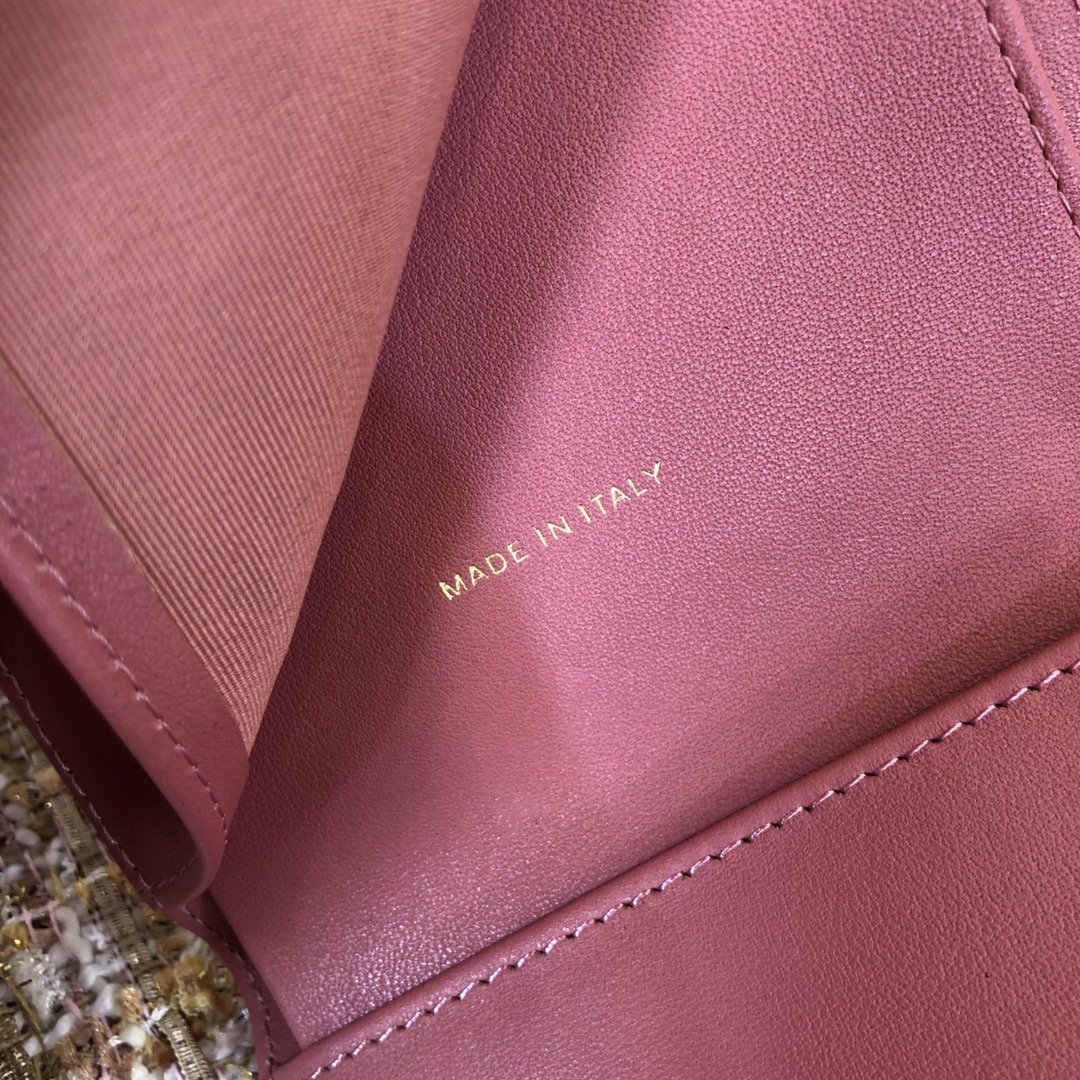 ArtsLuxury | Luxury Boutique