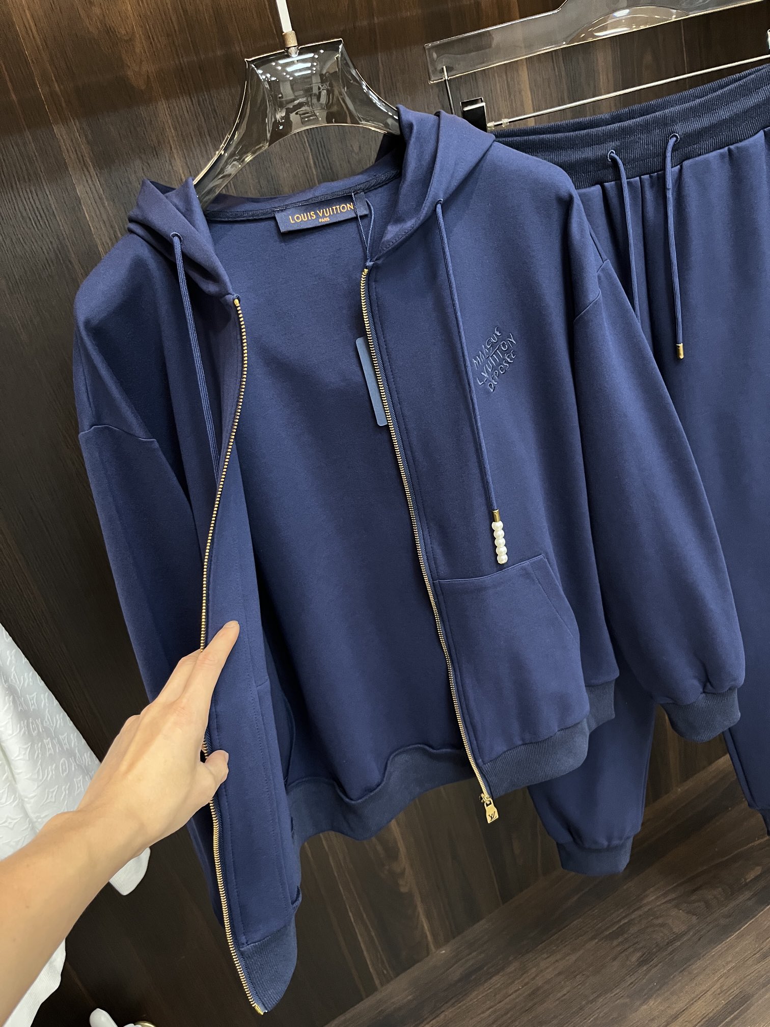 ArtsLuxury | Luxury Boutique