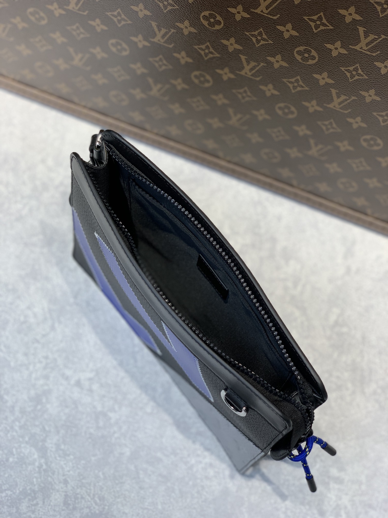 ArtsLuxury | Luxury Boutique