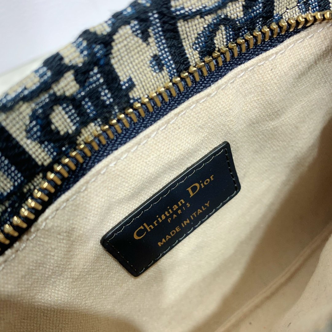 ArtsLuxury | Luxury Boutique