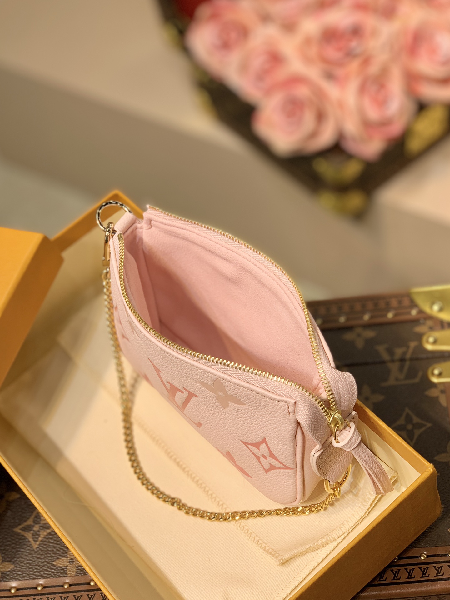 ArtsLuxury | Luxury Boutique