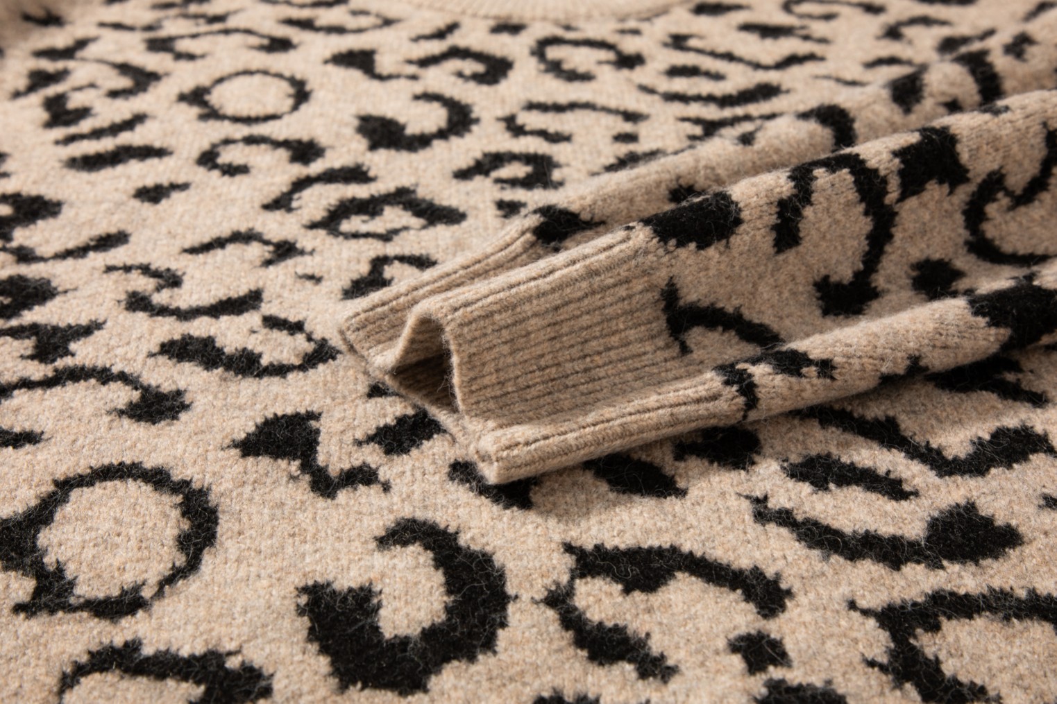 ArtsLuxury | Luxury Boutique