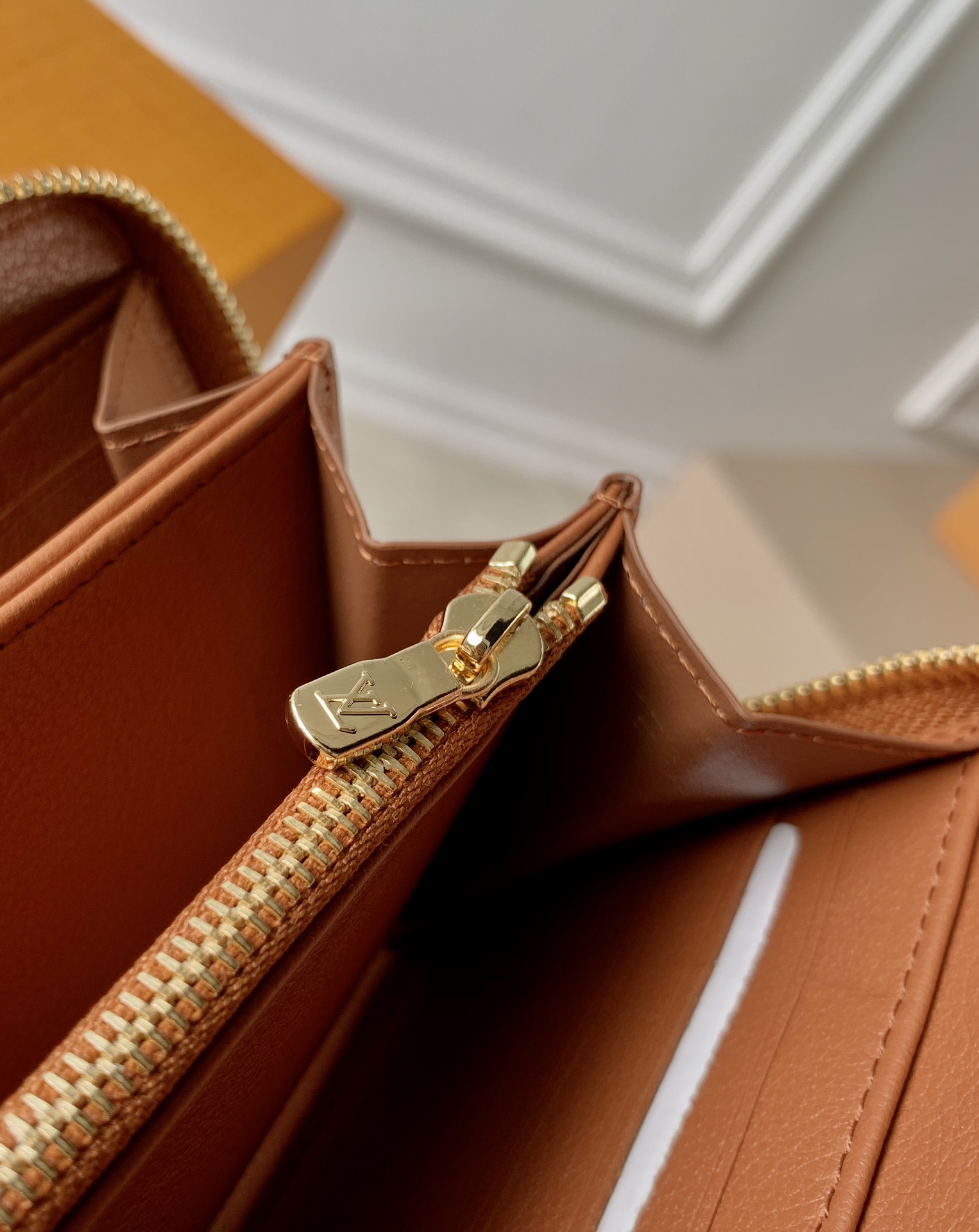 ArtsLuxury | Luxury Boutique