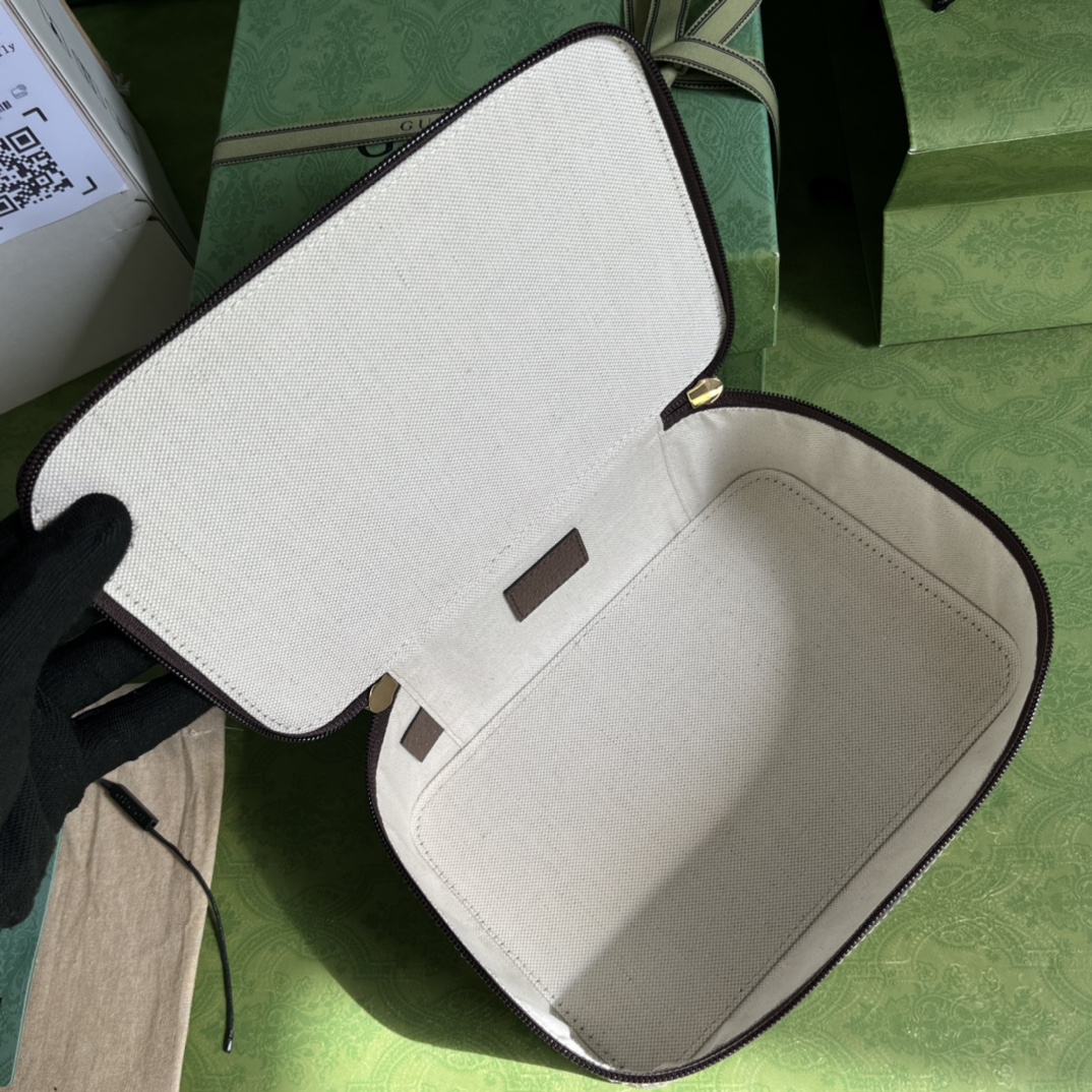 ArtsLuxury | Luxury Boutique