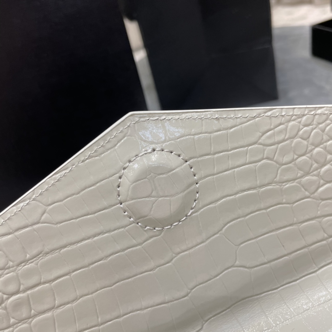 ArtsLuxury | Luxury Boutique