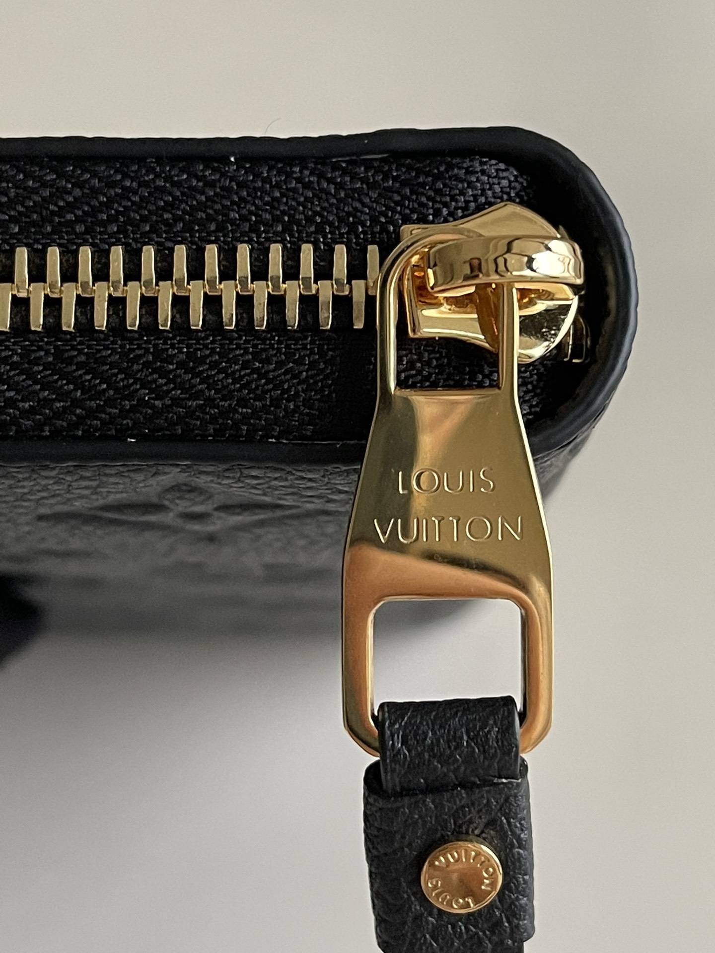 ArtsLuxury | Luxury Boutique